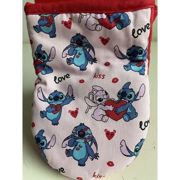 2 Pack Disney Stitch And Angel Valentine's Day Mini Oven Mitts Pink Love Kiss - Picture 3 of 14